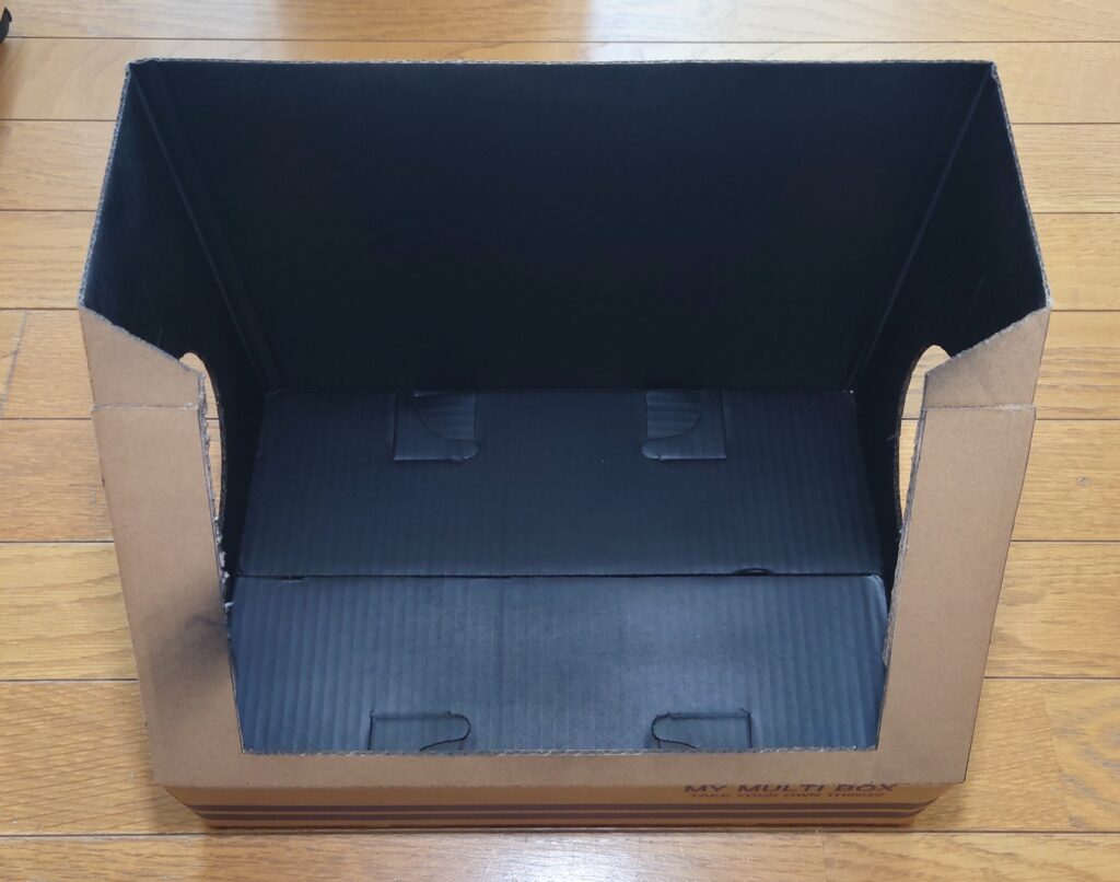 自作集塵ボックス作り方
内側にラッカースプレー黒を塗る。